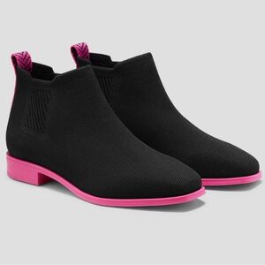 Vivaia Ryan Pro Knit Chelsea Ankle Boot Black Pink Soles Size-41.5/10